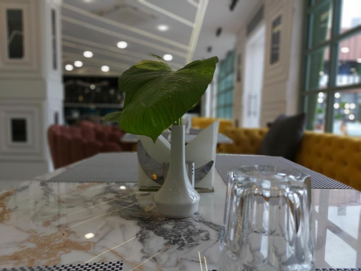 The Lilli Villas Hotel Lucknow